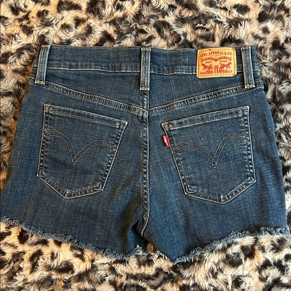 Levi Strauss jean shorts size 27 new never worn never washed - Picture 4 of 13